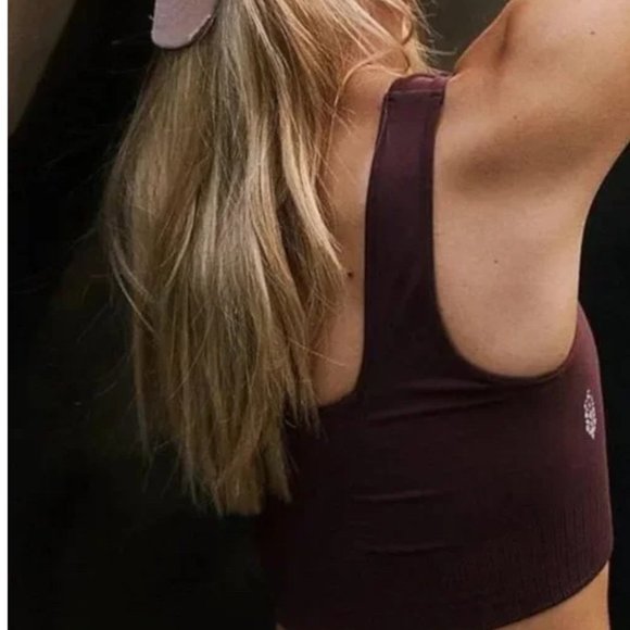 𝅺free People Movement Good Karma Square-Neck Bra Power Plum - Picture 3 of 4